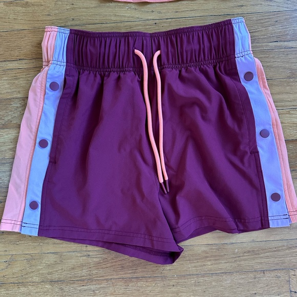 Matching shorts + cropped tee gym set - Picture 2 of 5